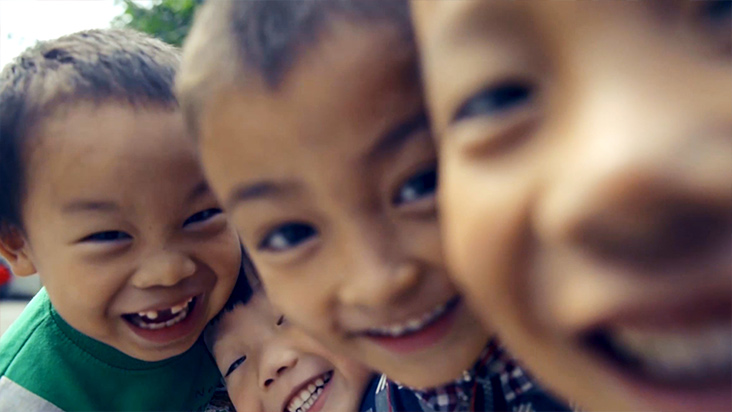 Young children with smiling faces