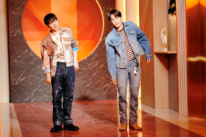 SuperM dancing